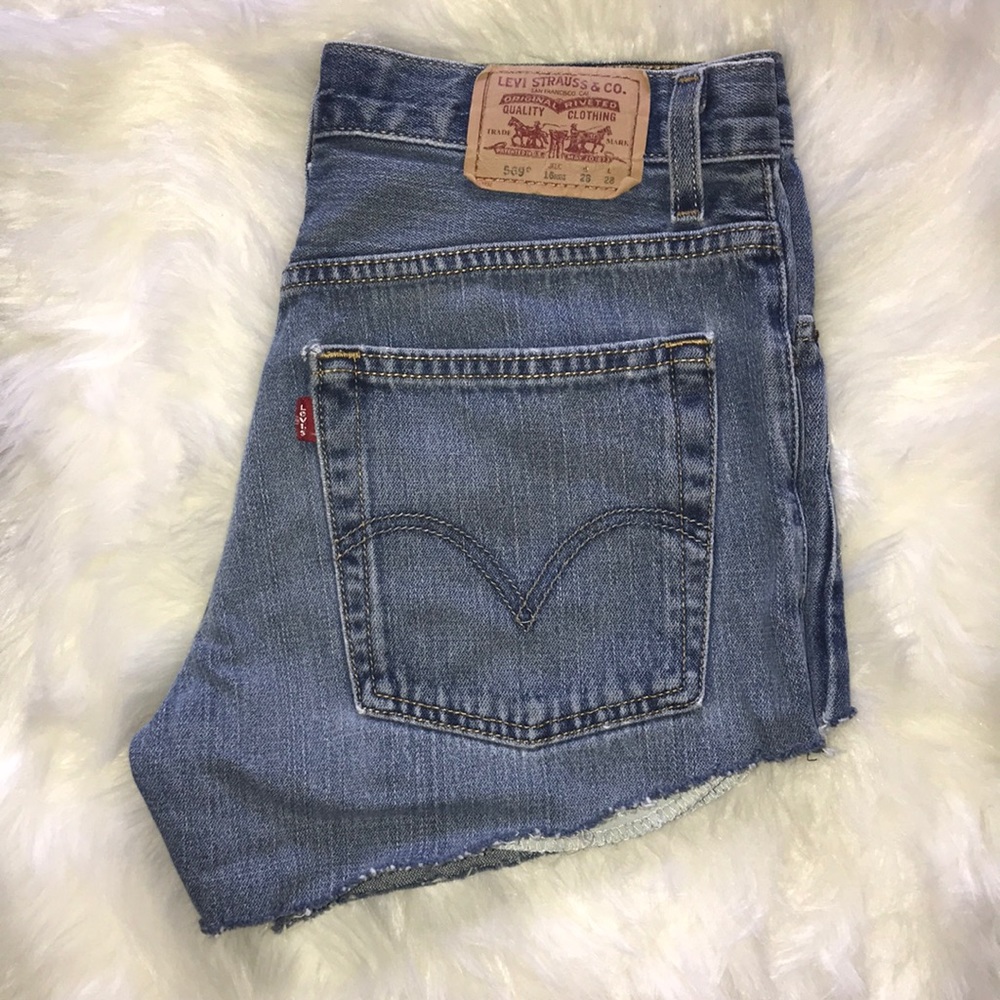 Levi loose straight shorts